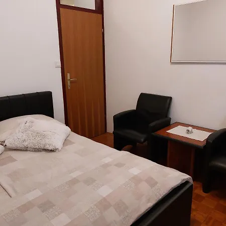 Amfora Apartment *