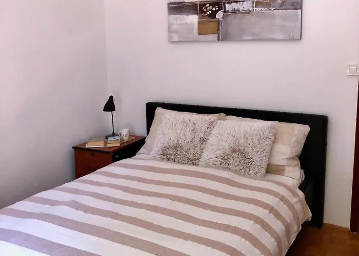 Studio Apartment Amfora Near Arena Lägenhet *